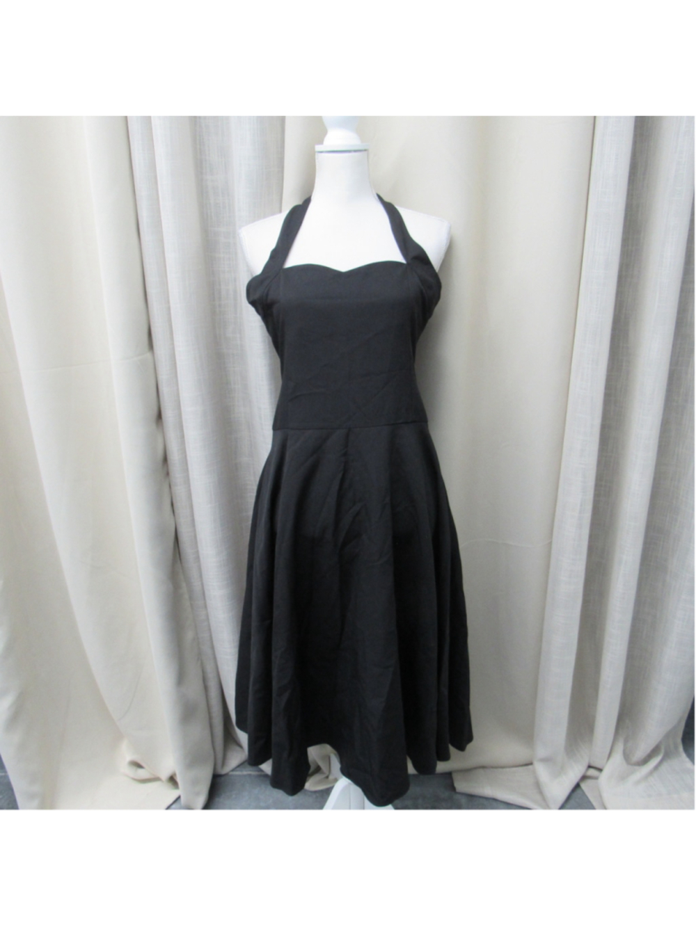 L Show Black Halter Skater Dress Size L Mid-Length A-Line Retro Flared Bodice